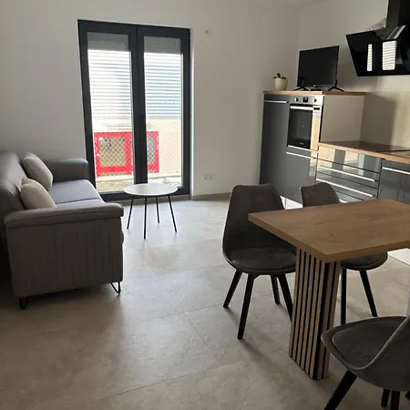 Apartament Mina *